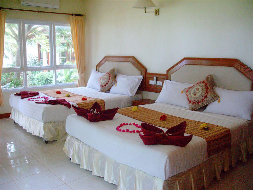 Lanta Palm Beach Resort , Beach Bungalow - Koh Lanta Exterior photo